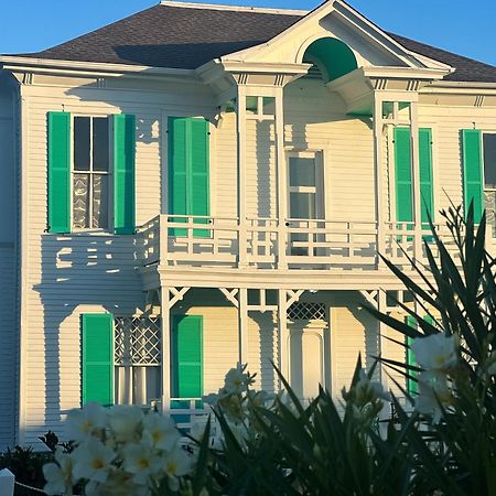 Lotus Galveston Hotel Exterior foto